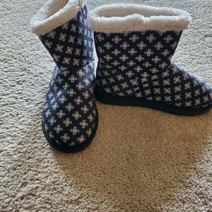 Vera Bradley Cozy Bootie Slippers